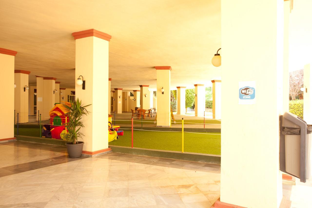 Varios Apartamentos Romana Playa Elviria Марбелья Экстерьер фото