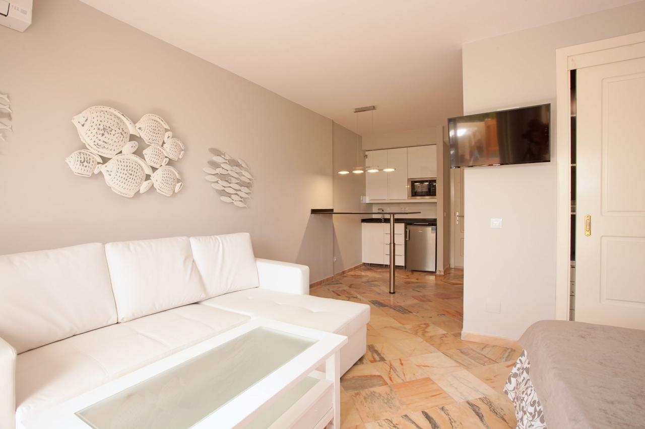 Varios Apartamentos Romana Playa Elviria Марбелья Экстерьер фото