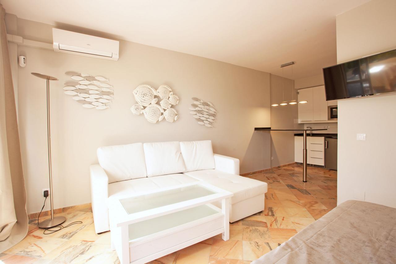 Varios Apartamentos Romana Playa Elviria Марбелья Экстерьер фото